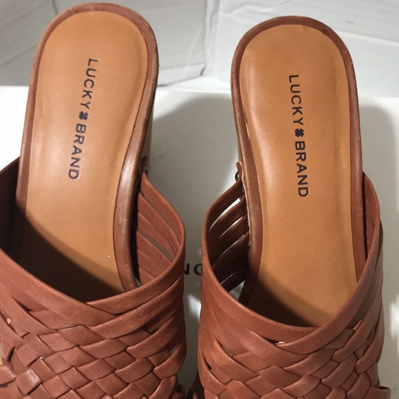 Lucky Brand leather upper crisscross wedge sandals. EUC - Picture 2 of 7